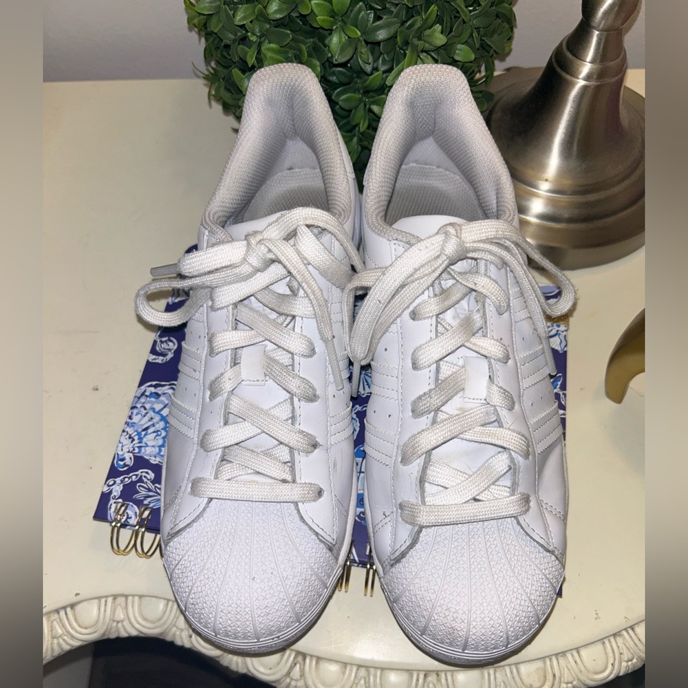 Women’s Adidas Superstar II, Size 7.5 - Picture 7 of 9